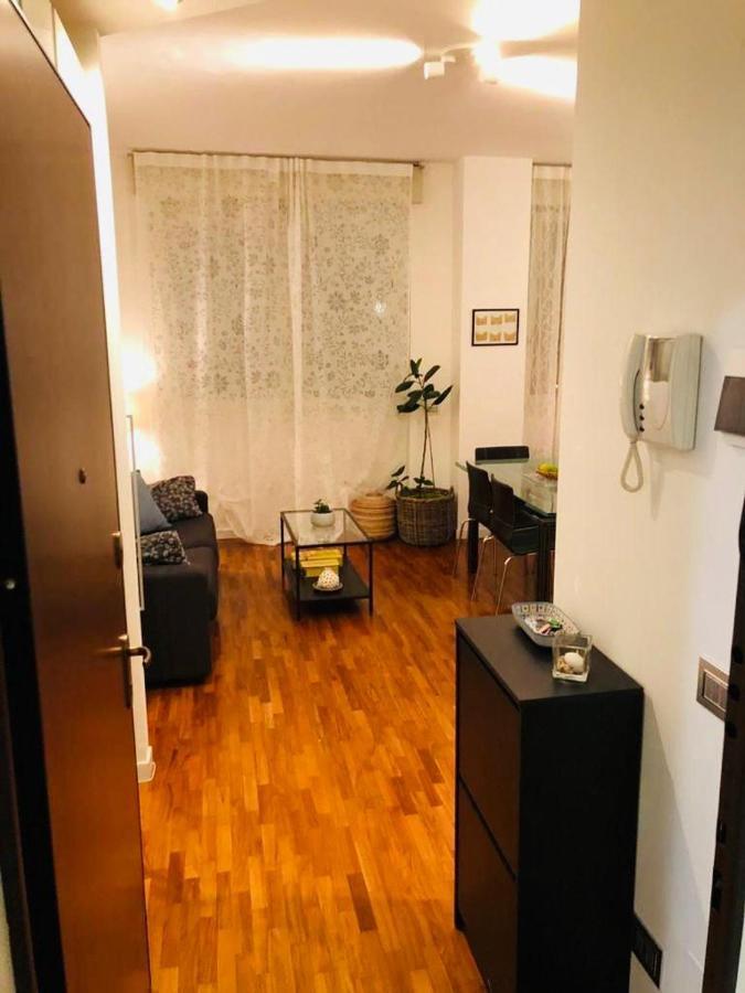 Portavenezia49 - Appartamento Milano Porta Venezia Con Jacuzzi มิลาน ภายนอก รูปภาพ